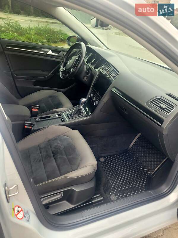 Хетчбек Volkswagen e-Golf 2018 в Хмельницькому