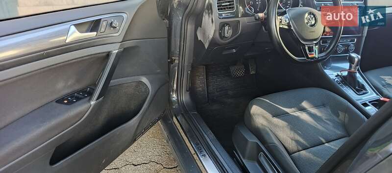 Хетчбек Volkswagen e-Golf 2017 в Києві