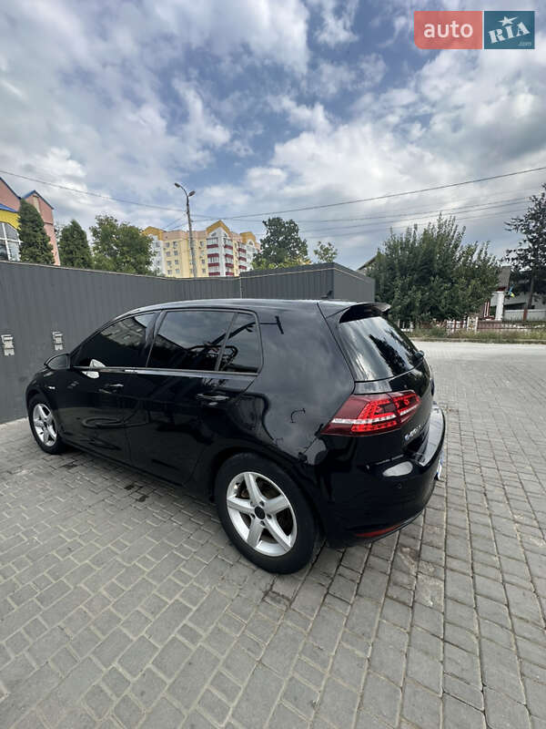 Хетчбек Volkswagen e-Golf 2015 в Кам'янець-Подільському