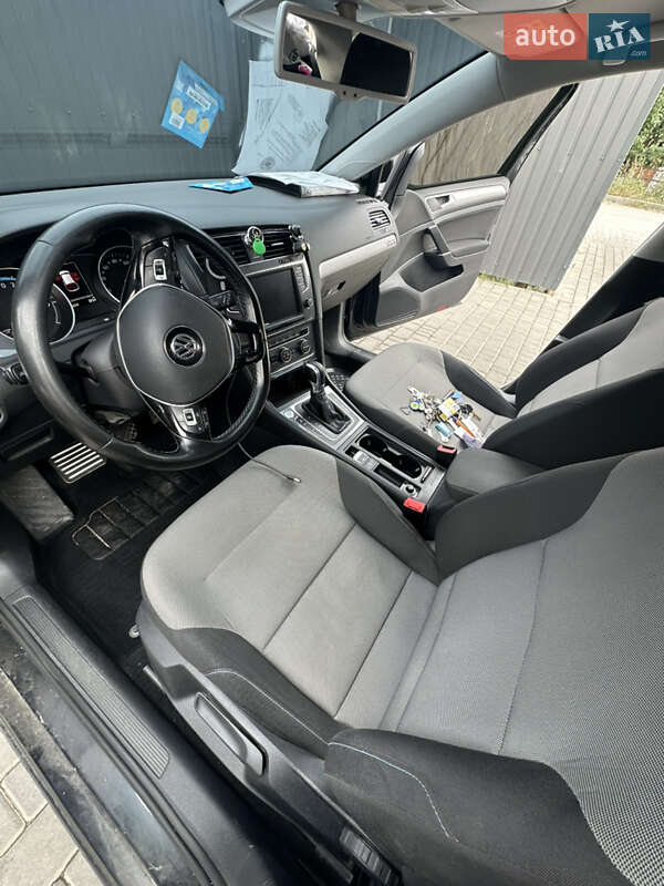 Хетчбек Volkswagen e-Golf 2015 в Кам'янець-Подільському