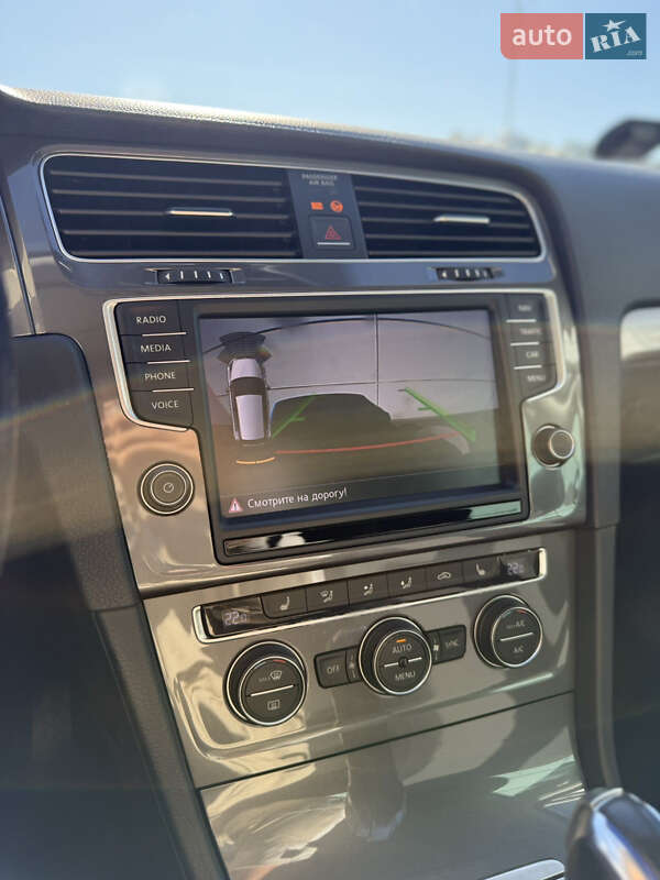 Хетчбек Volkswagen e-Golf 2014 в Радехові