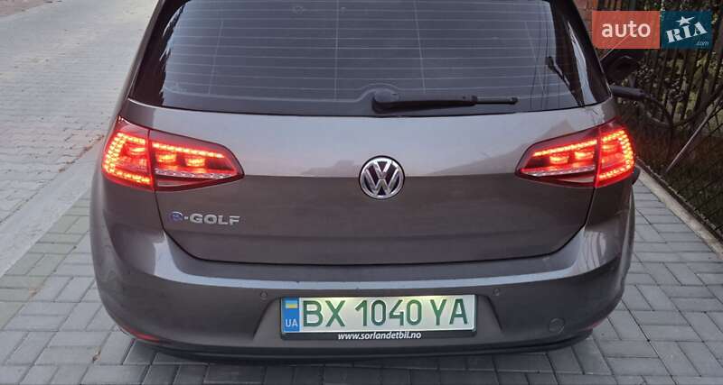 Хетчбек Volkswagen e-Golf 2015 в Хмельницькому