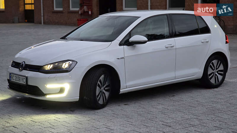 Хэтчбек Volkswagen e-Golf 2016 в Брюховичах