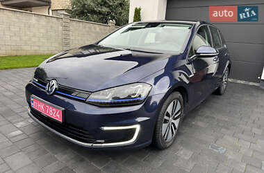 Хетчбек Volkswagen e-Golf 2015 в Рівному