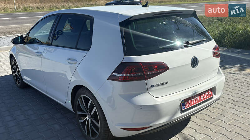 Хэтчбек Volkswagen e-Golf 2015 в Луцке