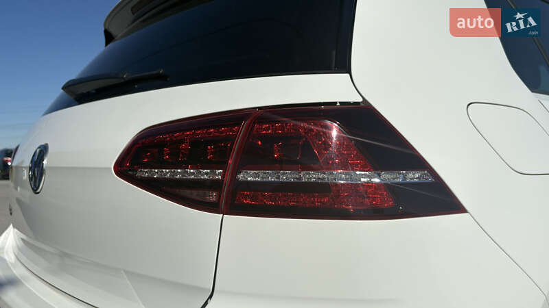 Хэтчбек Volkswagen e-Golf 2015 в Луцке