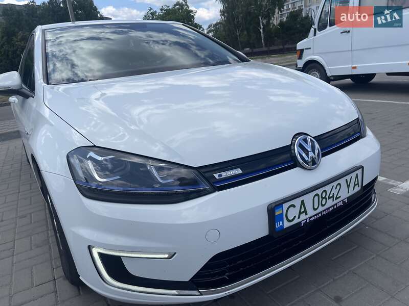 Хетчбек Volkswagen e-Golf 2014 в Черкасах