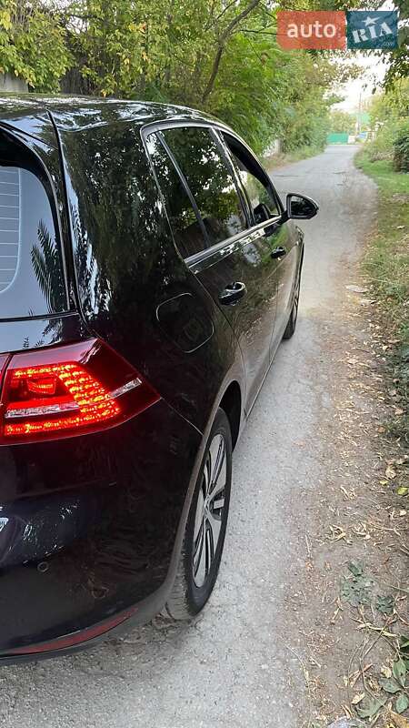 Хэтчбек Volkswagen e-Golf 2015 в Днепре фото 20 Хэтчбек Volkswagen e-Golf 2015 в Днепре
