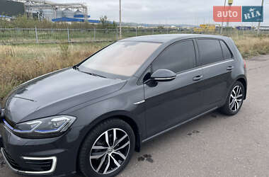 Хэтчбек Volkswagen e-Golf 2020 в Вознесенске