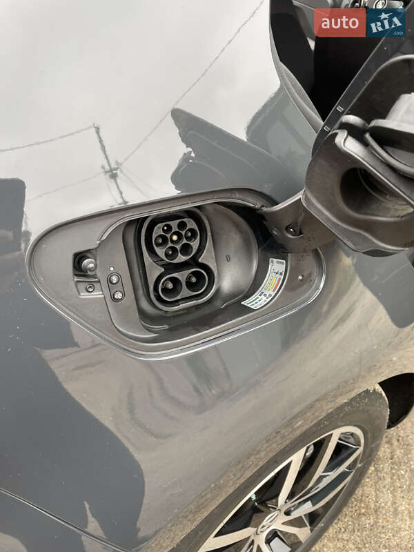 Хэтчбек Volkswagen e-Golf 2020 в Вознесенске