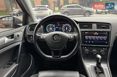 Хэтчбек Volkswagen e-Golf 2020 в Житомире