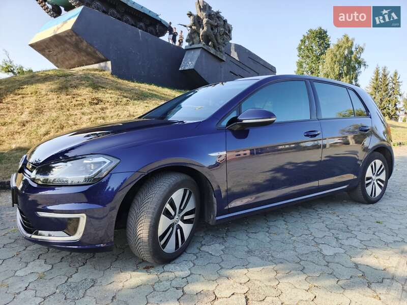 Хэтчбек Volkswagen e-Golf 2018 в Дубно
