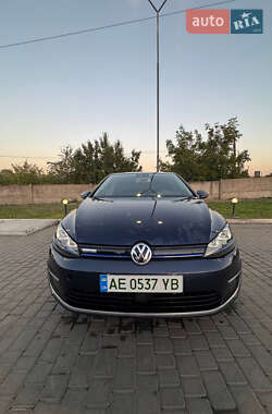 Хэтчбек Volkswagen e-Golf 2014 в Днепре