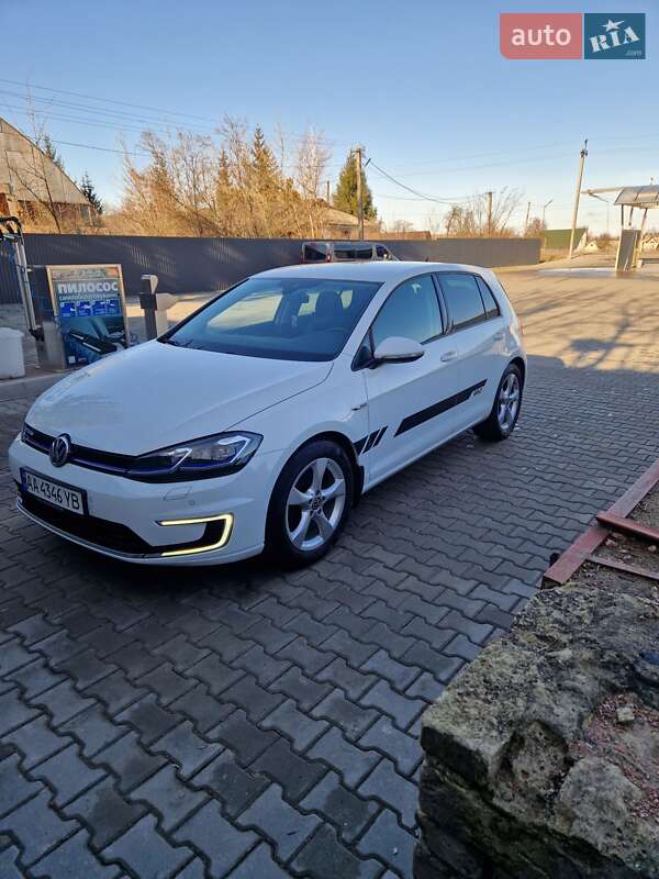 Хетчбек Volkswagen e-Golf 2018 в Житомирі