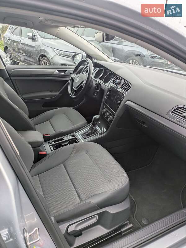 Хетчбек Volkswagen e-Golf 2020 в Львові