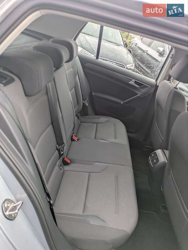 Хетчбек Volkswagen e-Golf 2020 в Львові