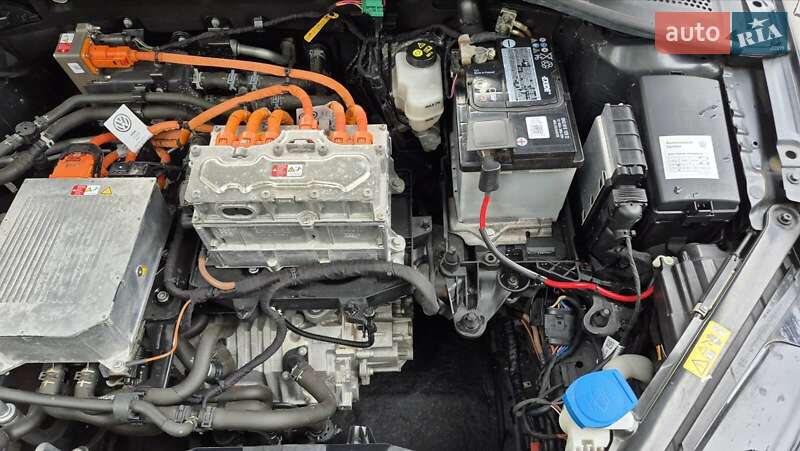 Хэтчбек Volkswagen e-Golf 2020 в Шепетовке