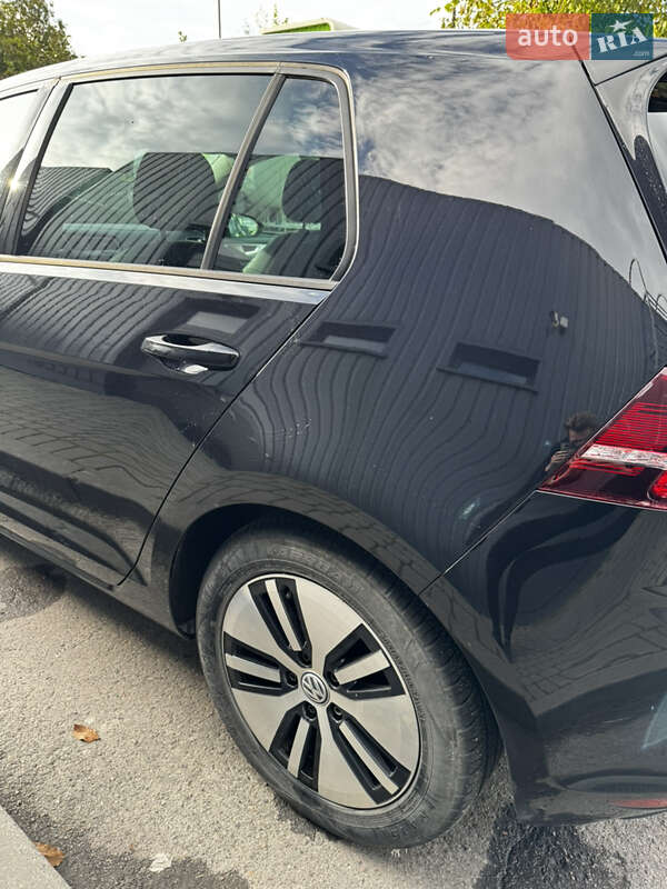 Хэтчбек Volkswagen e-Golf 2016 в Львове фото 3 Хэтчбек Volkswagen e-Golf 2016 в Львове
