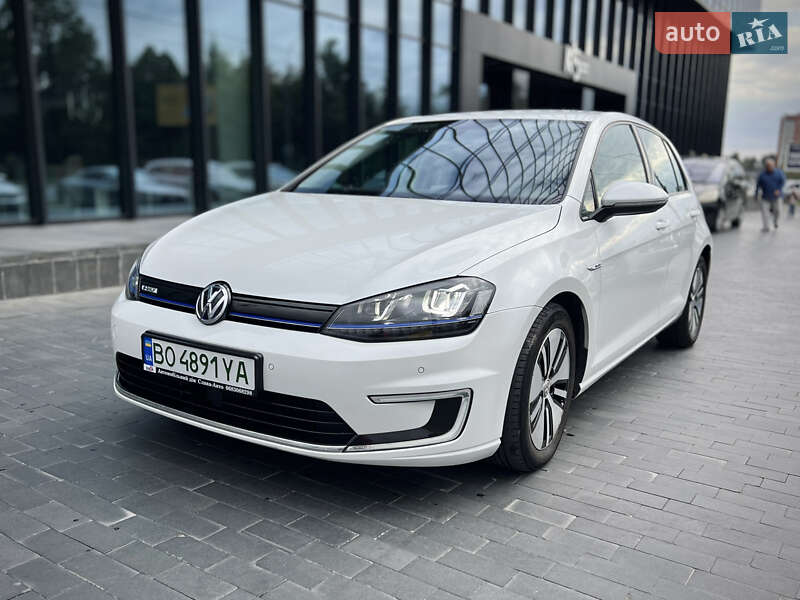 Volkswagen e-Golf 2015