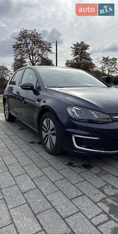 Хэтчбек Volkswagen e-Golf 2016 в Житомире