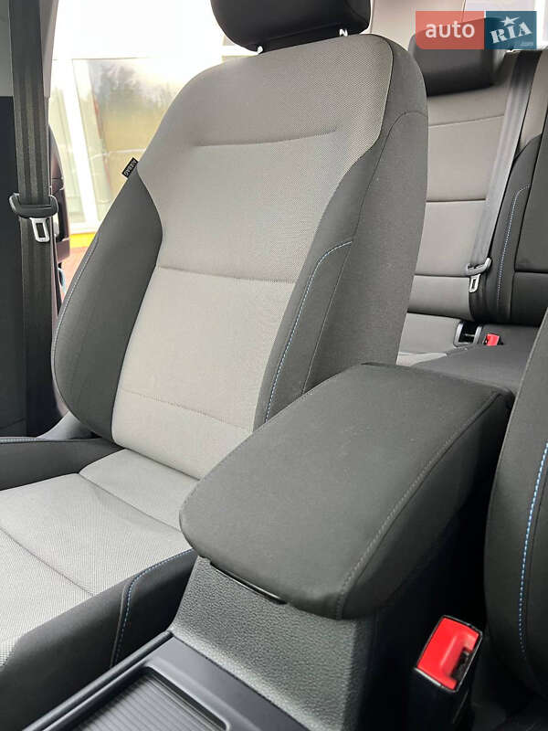 Хэтчбек Volkswagen e-Golf 2015 в Ровно