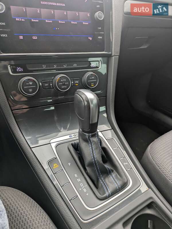 Хетчбек Volkswagen e-Golf 2020 в Львові