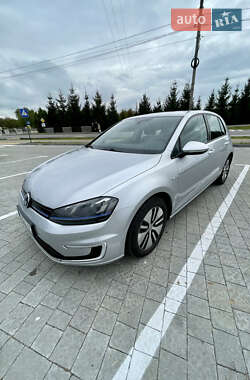 Хэтчбек Volkswagen e-Golf 2015 в Львове