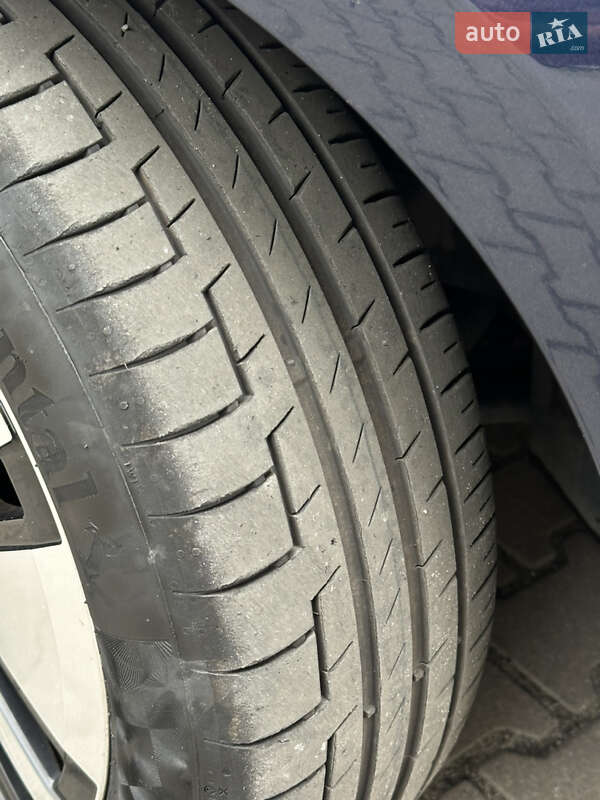 Хетчбек Volkswagen e-Golf 2017 в Рівному