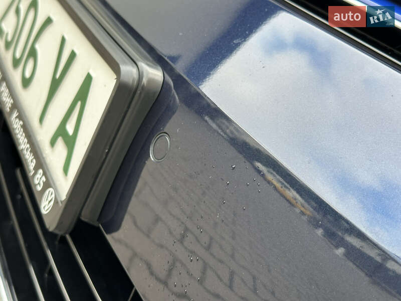 Хетчбек Volkswagen e-Golf 2017 в Рівному