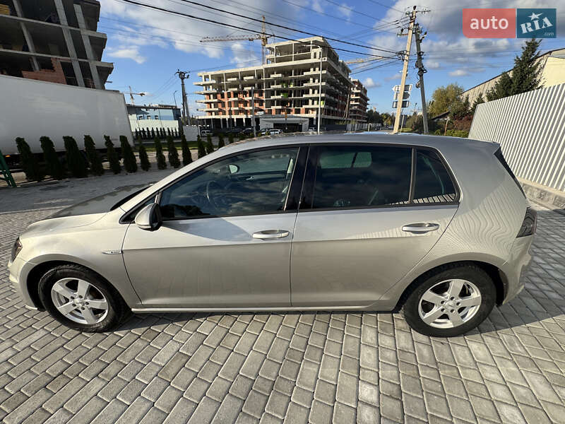 Хэтчбек Volkswagen e-Golf 2016 в Львове