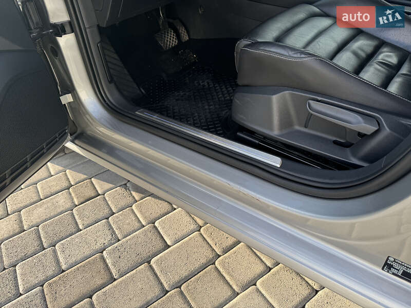 Хэтчбек Volkswagen e-Golf 2016 в Львове