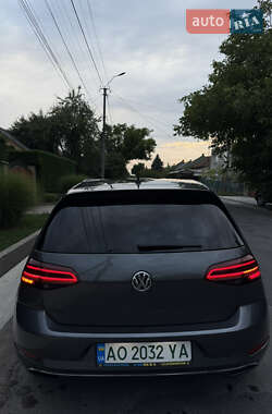 Хетчбек Volkswagen e-Golf 2019 в Виноградові