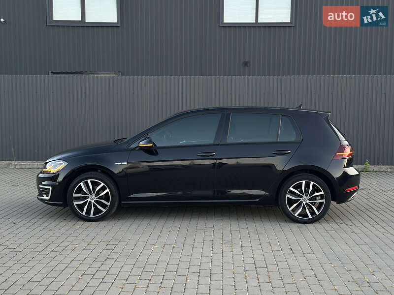 Хетчбек Volkswagen e-Golf 2019 в Ужгороді