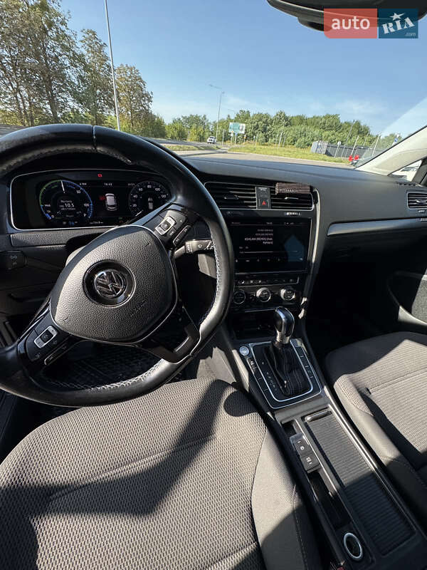 Хэтчбек Volkswagen e-Golf 2019 в Ровно