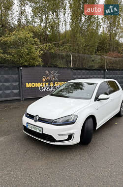 Хетчбек Volkswagen e-Golf 2014 в Києві