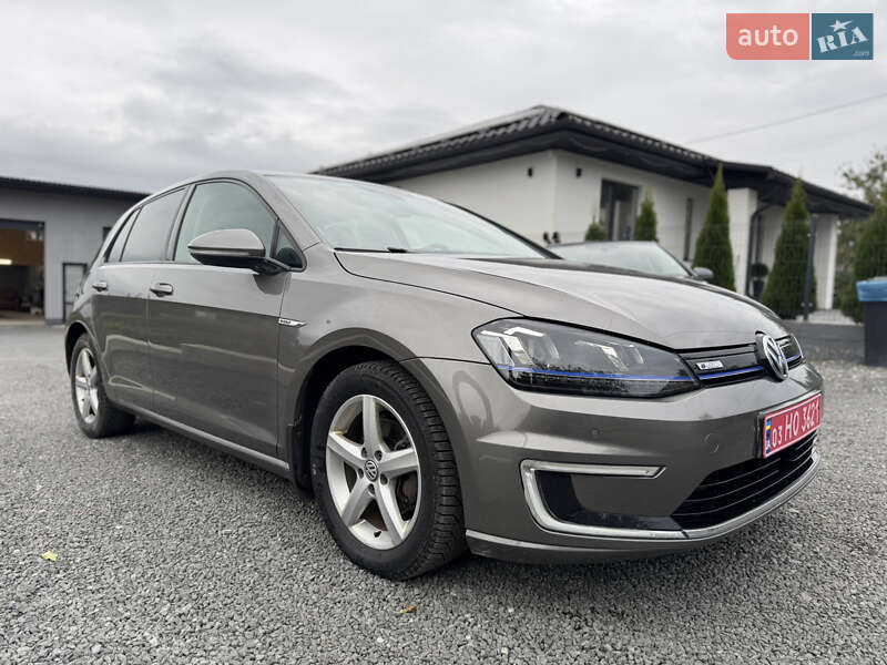 Хетчбек Volkswagen e-Golf 2015 в Рівному