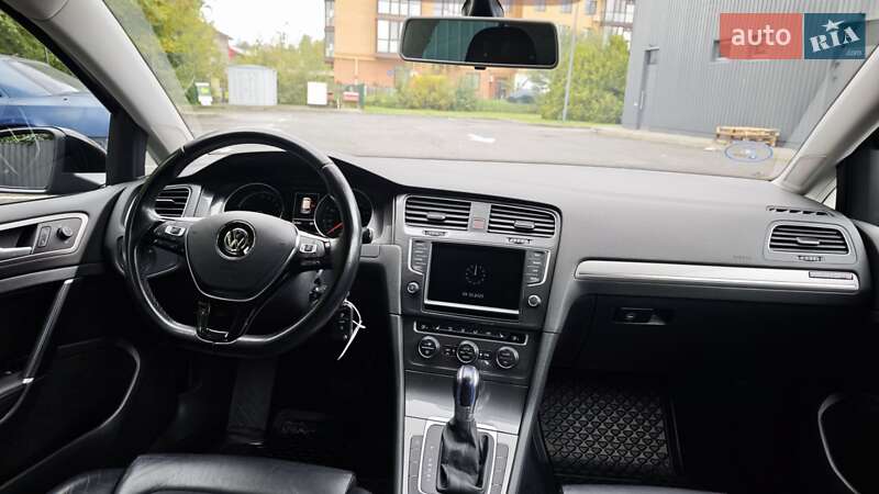 Хэтчбек Volkswagen e-Golf 2015 в Каменец-Подольском фото 14 Хэтчбек Volkswagen e-Golf 2015 в Каменец-Подольском