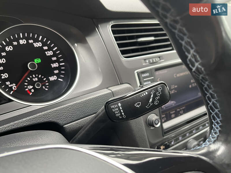 Хетчбек Volkswagen e-Golf 2014 в Львові