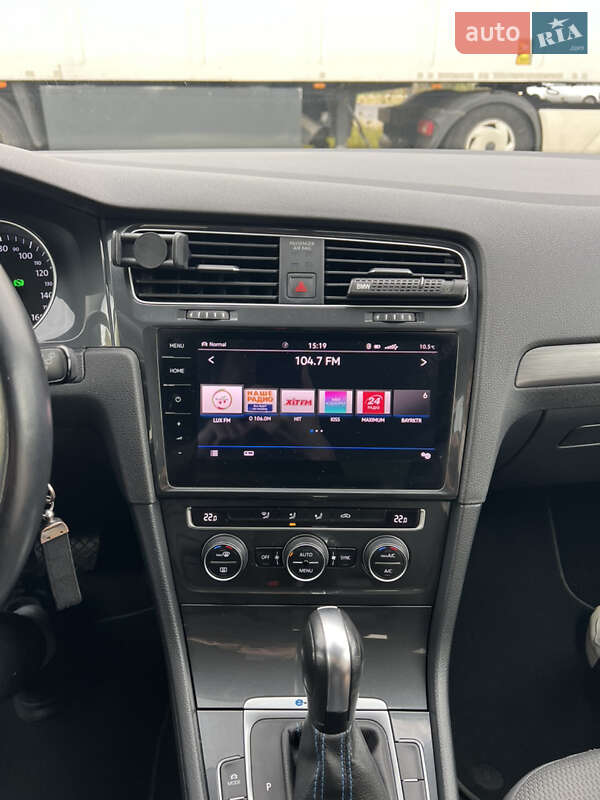Хэтчбек Volkswagen e-Golf 2020 в Львове фото 29 Хэтчбек Volkswagen e-Golf 2020 в Львове