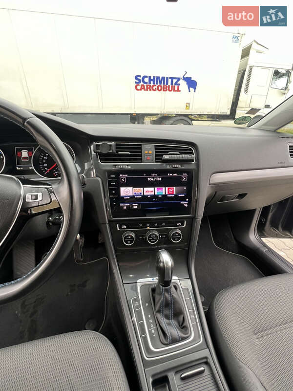 Хэтчбек Volkswagen e-Golf 2020 в Львове фото 37 Хэтчбек Volkswagen e-Golf 2020 в Львове