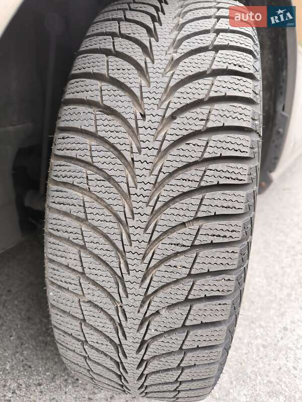 Хэтчбек Volkswagen e-Golf 2015 в Чернигове