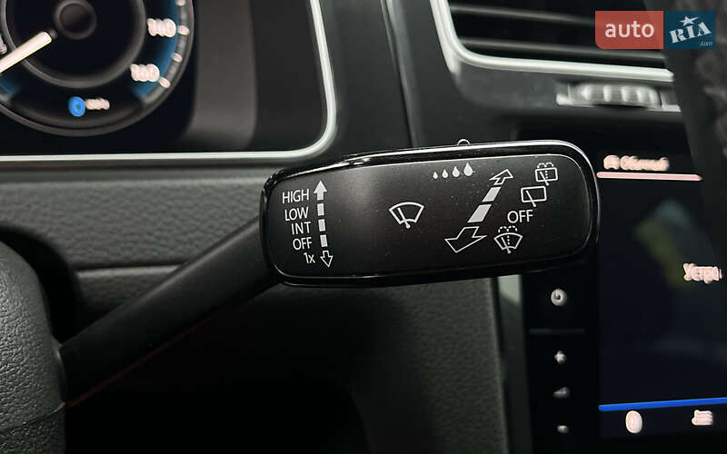 Хэтчбек Volkswagen e-Golf 2019 в Мукачево