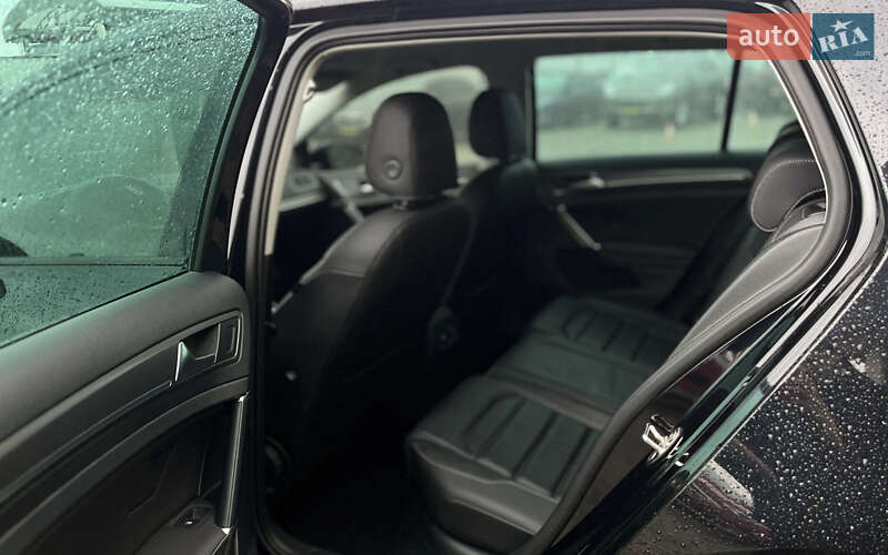 Хэтчбек Volkswagen e-Golf 2019 в Мукачево