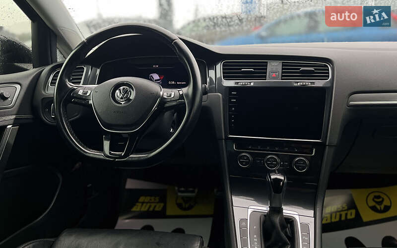 Хэтчбек Volkswagen e-Golf 2019 в Мукачево