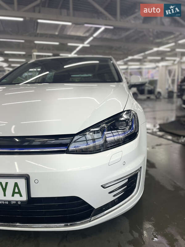 Хэтчбек Volkswagen e-Golf 2019 в Луцке