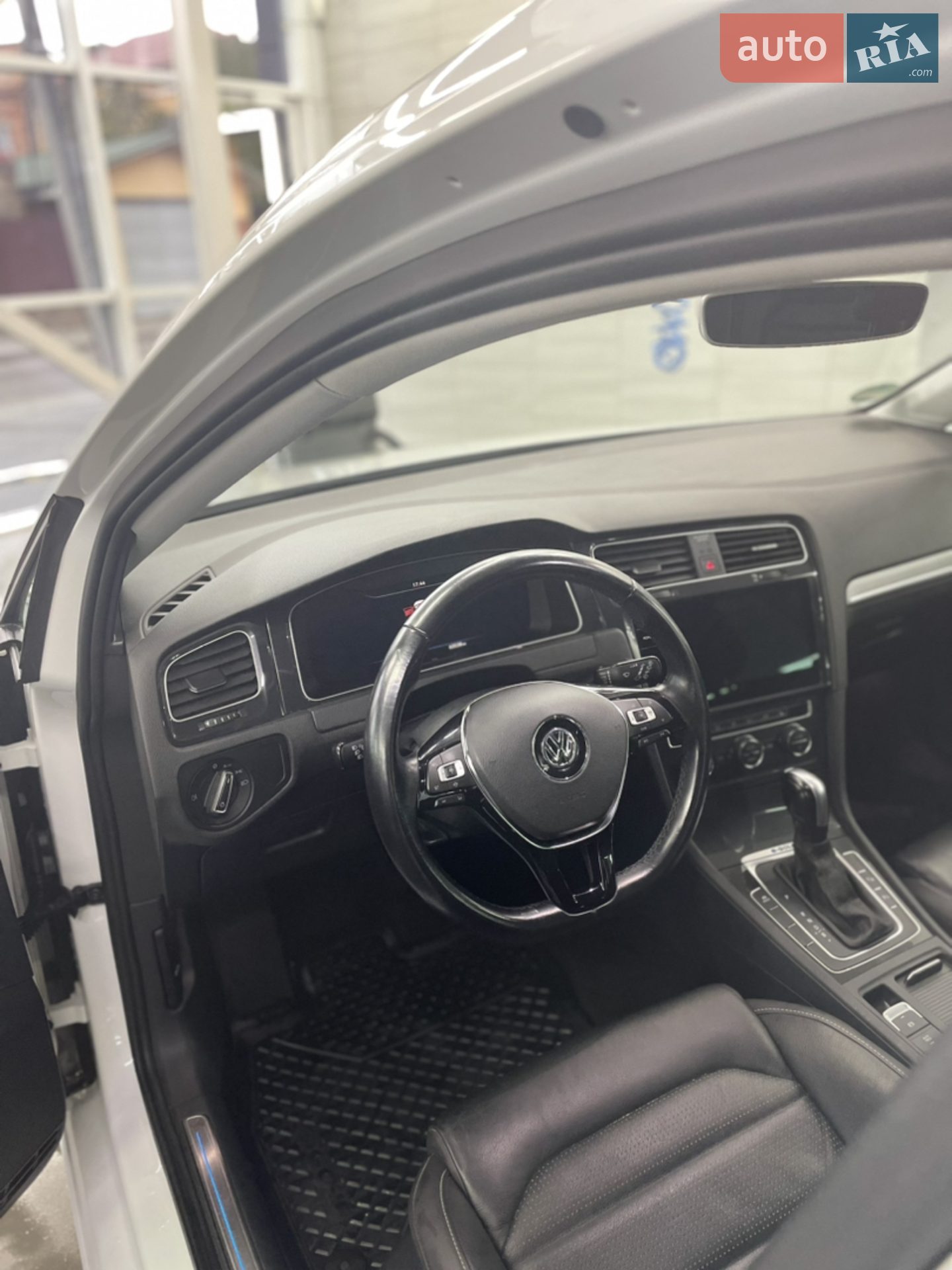 2019 Volkswagen Golf - мініатюра 10