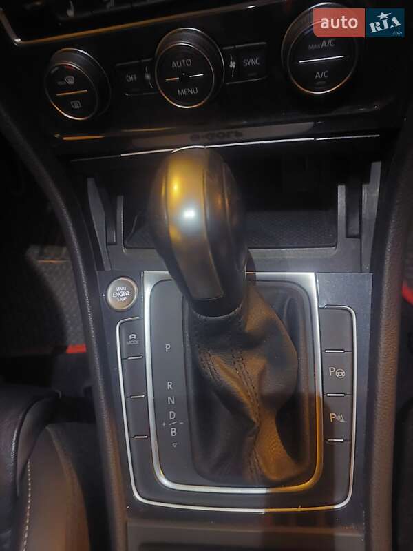 Хэтчбек Volkswagen e-Golf 2020 в Львове