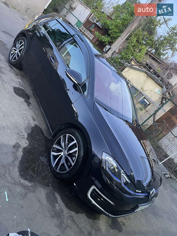 Хэтчбек Volkswagen e-Golf 2019 в Одессе