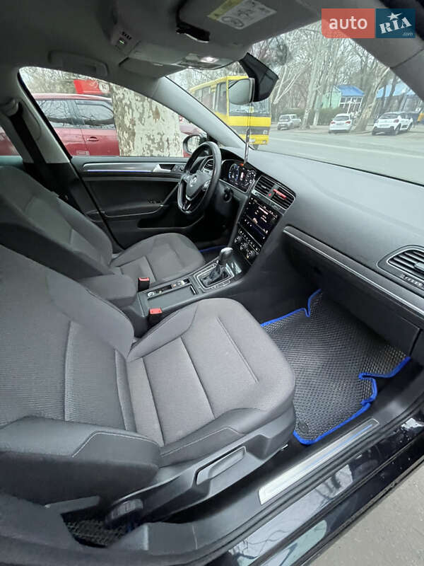 Хэтчбек Volkswagen e-Golf 2019 в Одессе