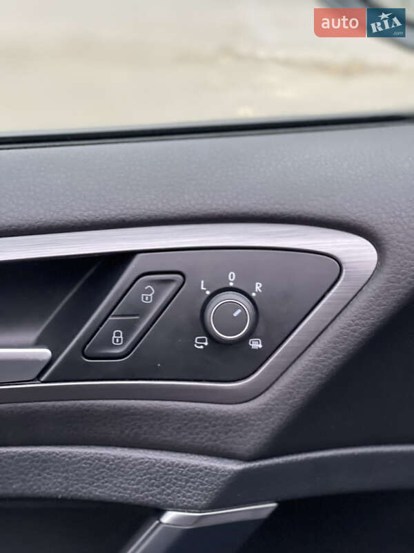 Хэтчбек Volkswagen e-Golf 2019 в Одессе